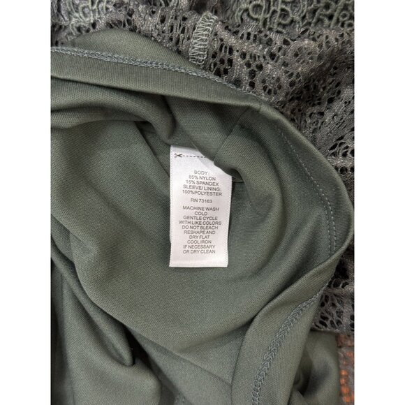 Cable & Gauge Womens M Lace Top Blouse Scalloped Sleeves Green Floral Pattern - Picture 8 of 11